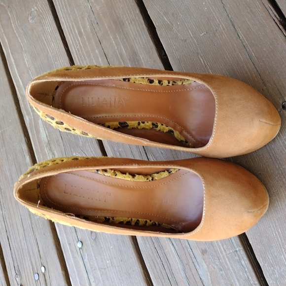 Liliana Exotic Fuzzy Leopard Print Heels - Picture 7 of 9